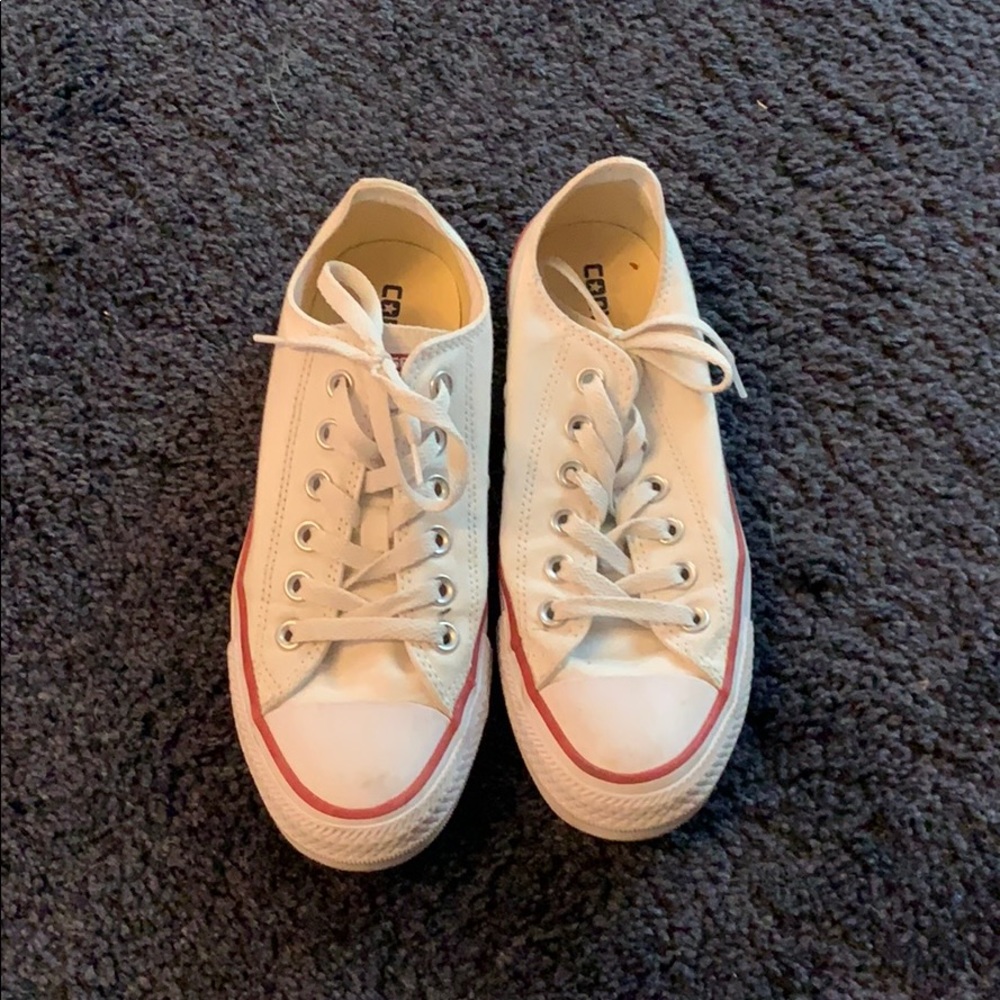cream/white low top converse all stars